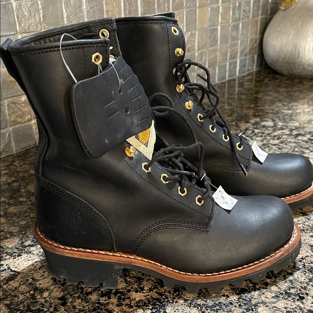 Chippewa/vibram black leather rugged boots